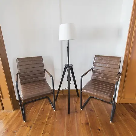 Wood Flat In Chiado! Apartamento *