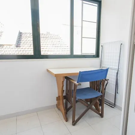 アパート Wood Flat In Chiado!